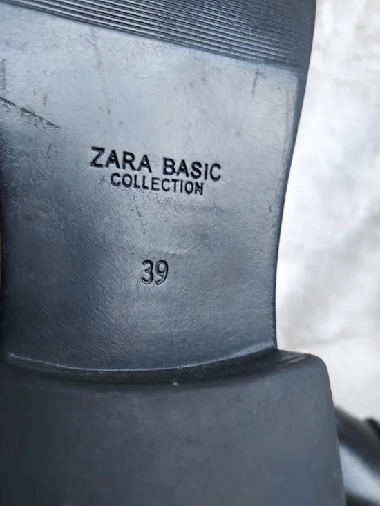 Zara Black Leather Buckle Ankle Boots Size 39 / U.S. 8.5-9 Punk Grunge Moto Edgy - Picture 2 of 11